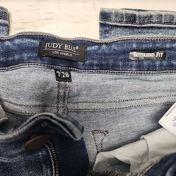 Judy Blue Boyfriend Fit Midrise Jeans Distressed Splatter Ripped Stretchy Sz7/28 - Picture 4 of 15